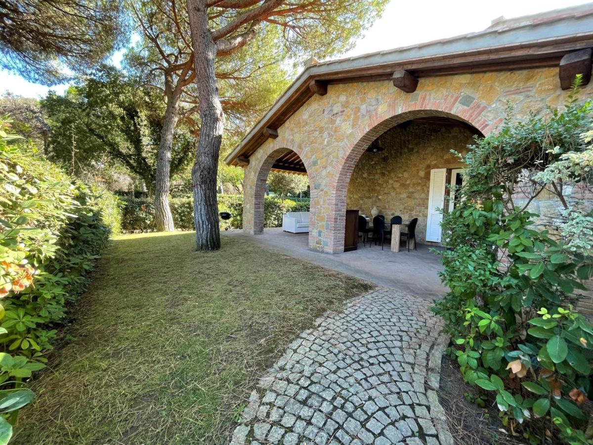 Villaggio I Sorbizzi Marina Di Bibbona Eksteriør bilde